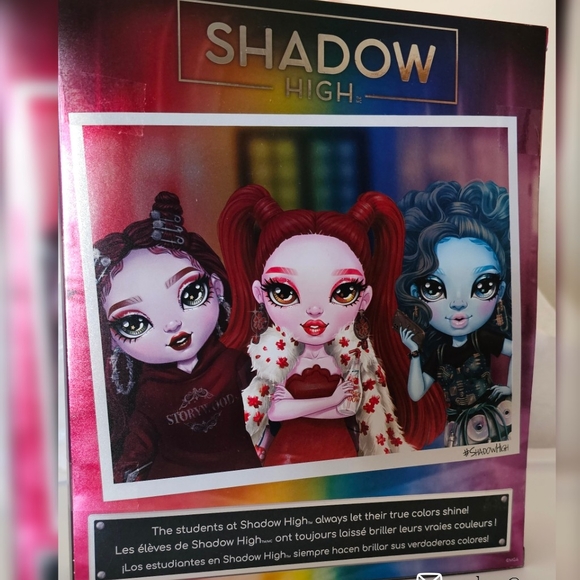 Rainbow High Shadow High Scarlett Rose Doll - Picture 7 of 9